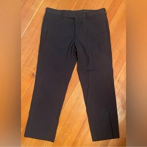 Kenneth Cole Men's Black Dress Pant. Size 36
Waist 34 Leg. Great Condition